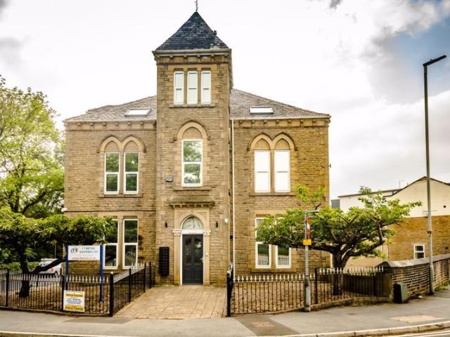 Parkside House, Maple Street, Huddersfield HD5, 2 bed flat to rent, £895 pcm | PrimeLocation