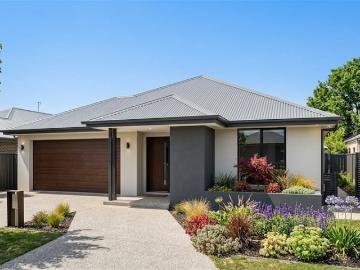 Parkside living in charming Como Just 12 minutes to the city, this brand new 4 bedroom home and land package is an exclusive listing