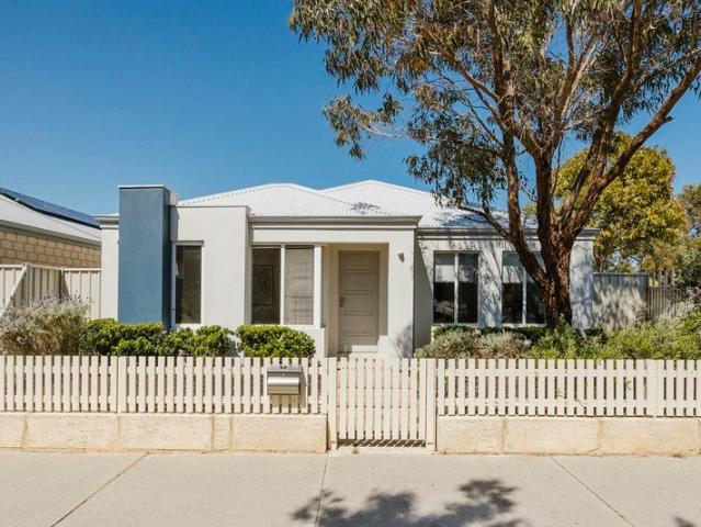 Parkside Living in the Heart of Capricorn Estate