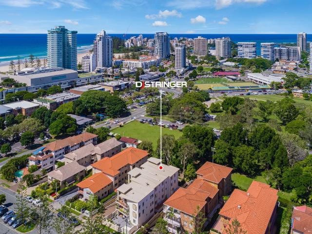 PARKSIDE LIVING in the heart of Coolangatta'