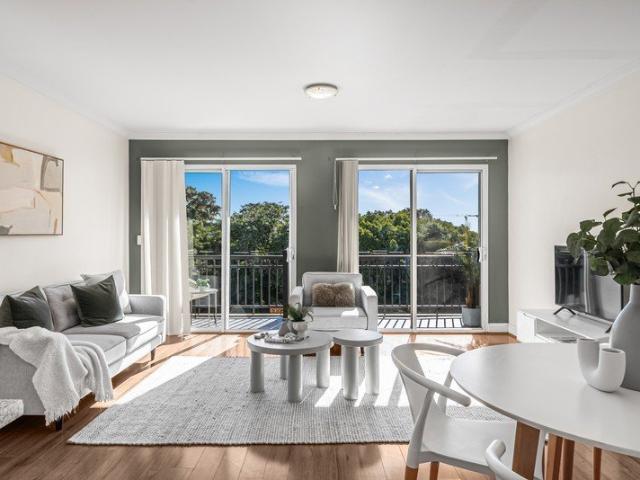 Parkside Living on the Edge of the City