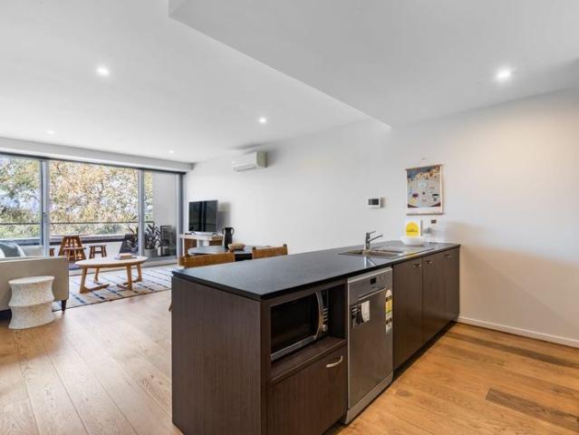 Parkside Living Meets City Comfort | Unlimited Wi Fi | Pet Friendly & Community Focused