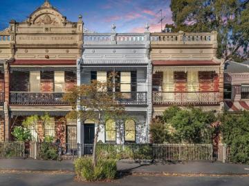 Parkside Living with Unmatched Space, Sunlight & Tranquillity A Hidden Sanctuary in Fitzroy North, 10mins from CBD