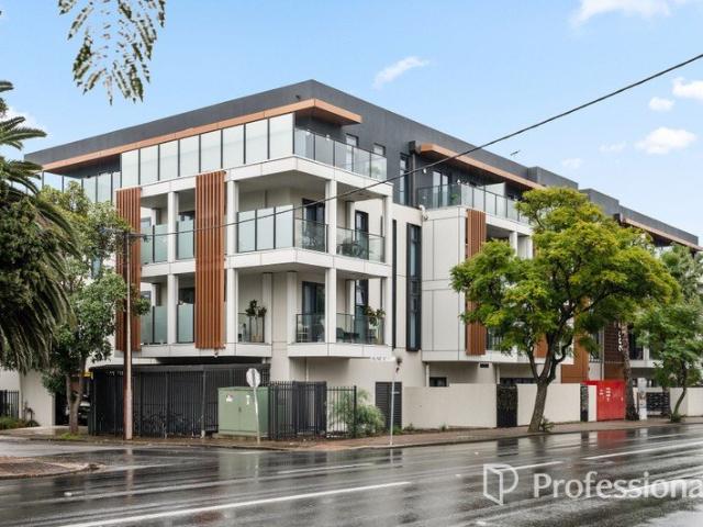 Parkside Living with CBD Views