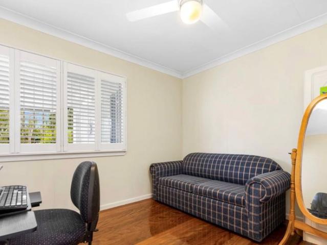 PARKSIDE LIVING WITH SPACE TO SPREAD OUT