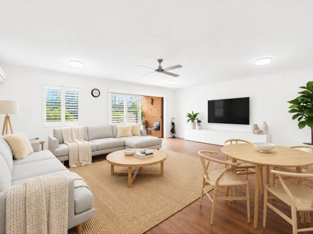 Parkside Living with Style, Light and Resort Vibes