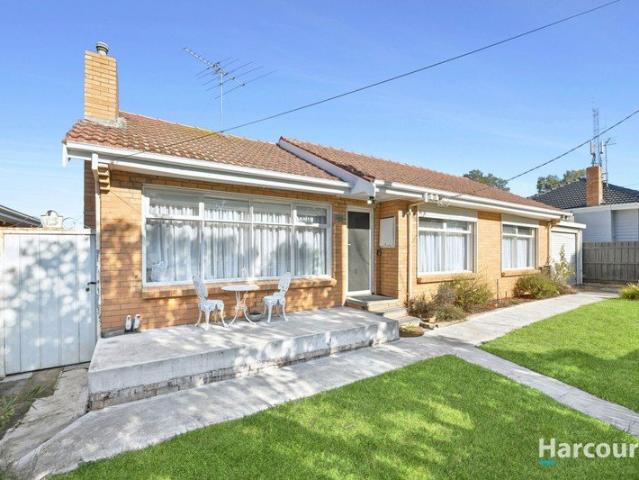 Parkside Living that is Comfortable & Still Offers Potential