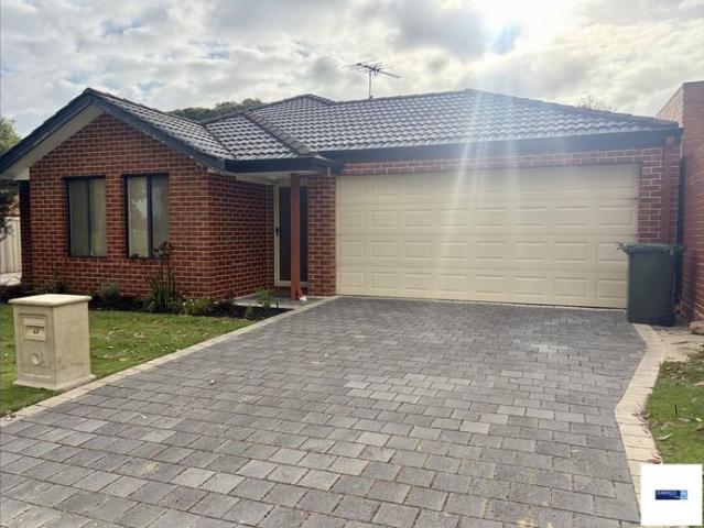 PARKSIDE LOCATION Available now