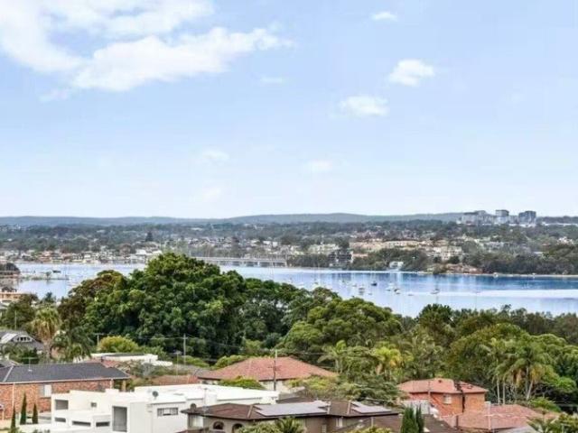 Parkside Luxury Living with Stunning Reserve Views