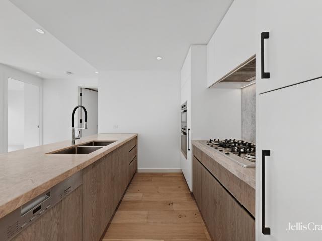 Parkside Luxury with Convenience