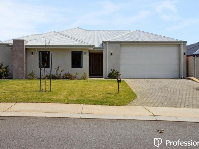 Parkside Luxury with Space for the Whole Family