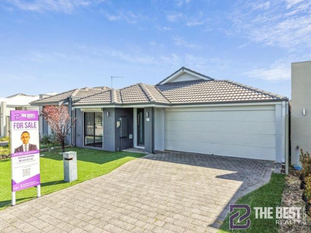 Parkside Perfection: Freshly Painted 2020 Build in Prime Piara Waters!