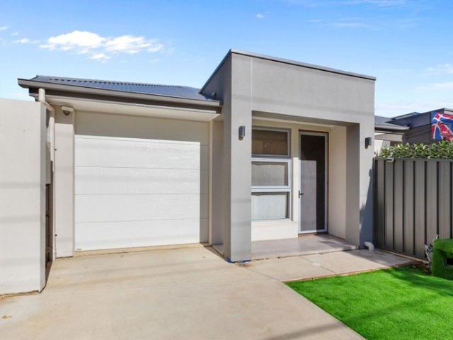 Parkside Perfection Torrens Titled Living Opposite Linear Park!