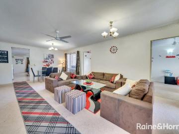Parkside Position, Modern Comfort
