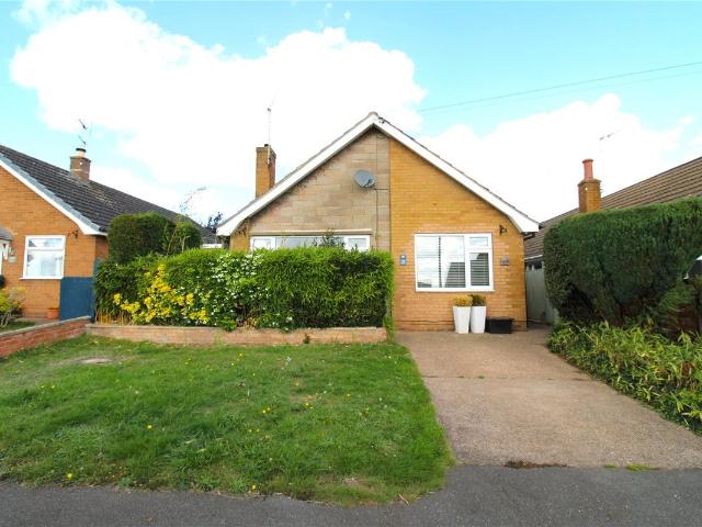 Parkside Road, Edwinstowe, Mansfield, Nottinghamshire NG21, 2 bed bungalow to rent, £995 pcm | PrimeLocation