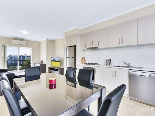 Parkside Serenity Just Minutes from the Coast Upper Floor Living