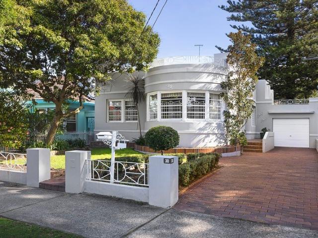 Parkside Serenity Meets An Authentic P&O Style Family Home