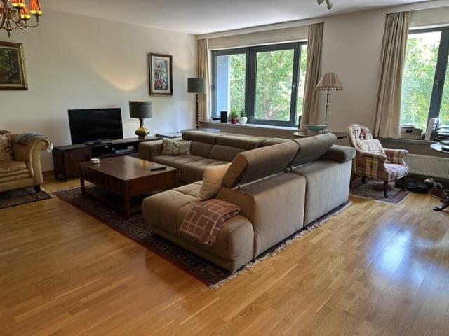 PARKSUITE 350