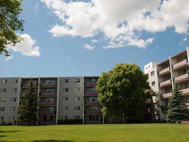 Parkwood 2 Bedroom Apartment for Rent at 365 Thames Ave, Winnipeg, MB R2L 2B7 Chalmers