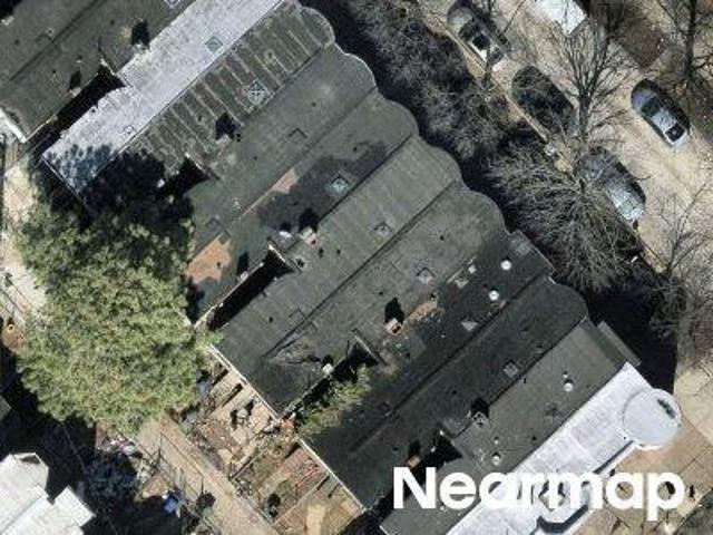Parkwood Ave