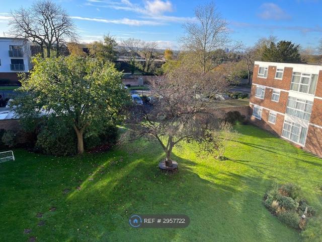 Parkwood, Beckenham BR3, 3 bed flat to rent, £2,050 pcm | PrimeLocation