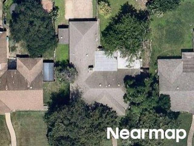 Parkwood Cir