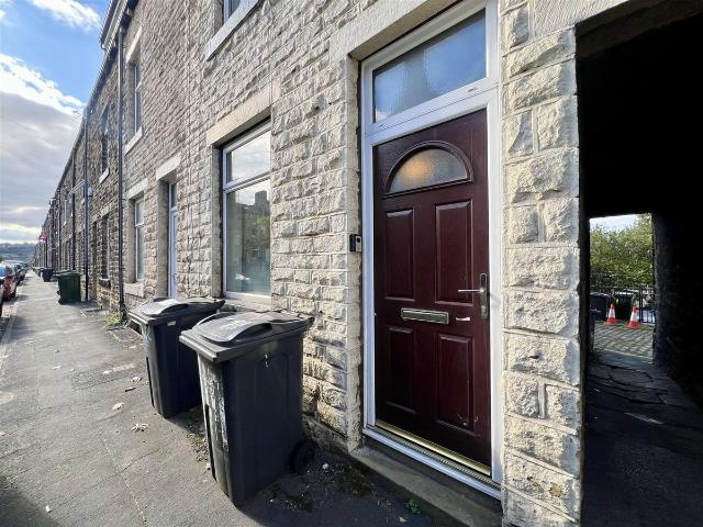 Parkwood Street, Keighley BD21, 2 bed terraced house to rent, £695 pcm | PrimeLocation