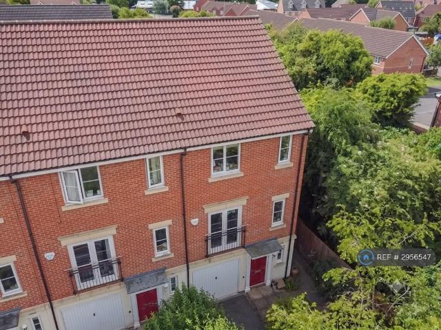 Parkway, Derby, DE73 3 bed terraced house to rent £1,295 pcm £299 pw