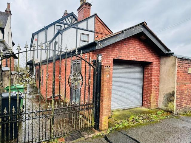 Parkway Road, Dudley DY1, 6 bed semi detached house to rent, £2,200 pcm | PrimeLocation