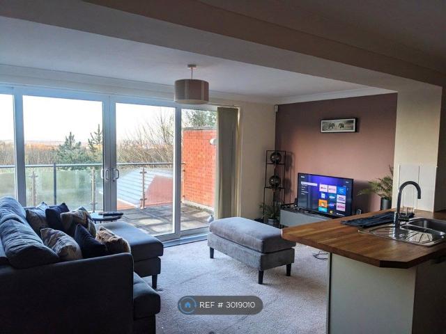 Parkway Road, Dudley DY1, 2 bed flat to rent, £1,100 pcm | PrimeLocation