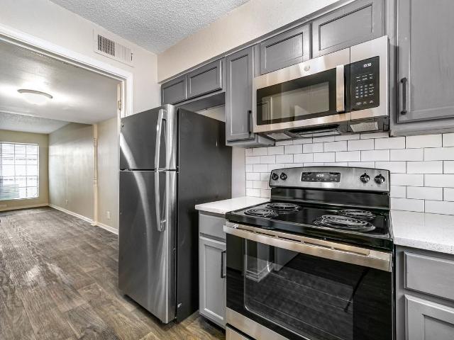 Parkwyn Townhomes 1 Bedroom Apartment for Rent at 4401 Glenview Ct, North Richland Hills, TX 76180
