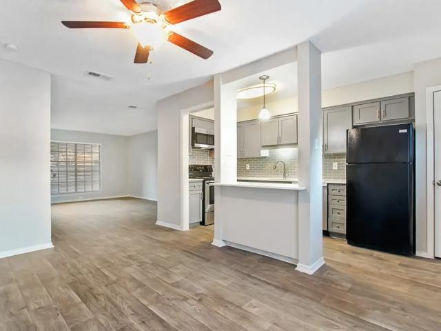 Parkwyn Townhomes 1 Bedroom Apartment for Rent at 4401 Glenview Ct, North Richland Hills, TX 76180