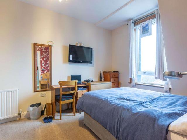 Parkview, 17 Corstorphine Road, City of Edinburgh, EH12 7AU, United Kingdom | Room for rent #103384503 | Rentberry