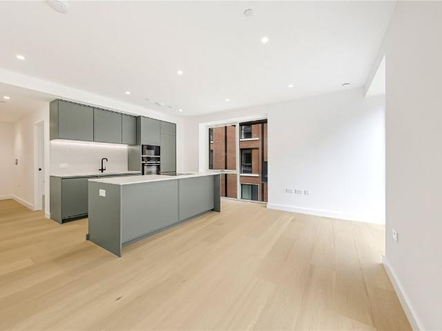 Parkview Avenue, London NW2, 2 bed flat to rent, £2,850 pcm | PrimeLocation