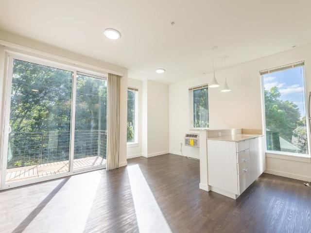 Parkview Commons 1 Bedroom Apartment for Rent at 831 Ne 29th Ave, Portland, OR 97232 Kerns