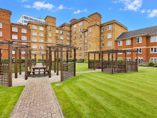Parkview, Handel Road SO15, 2 bed flat to rent, £1,800 pcm | PrimeLocation