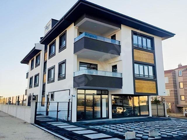 PARLA G.MENKUL İSMAİL KAYA CAD.SATILIK GENİŞ 2+1 DAİRE