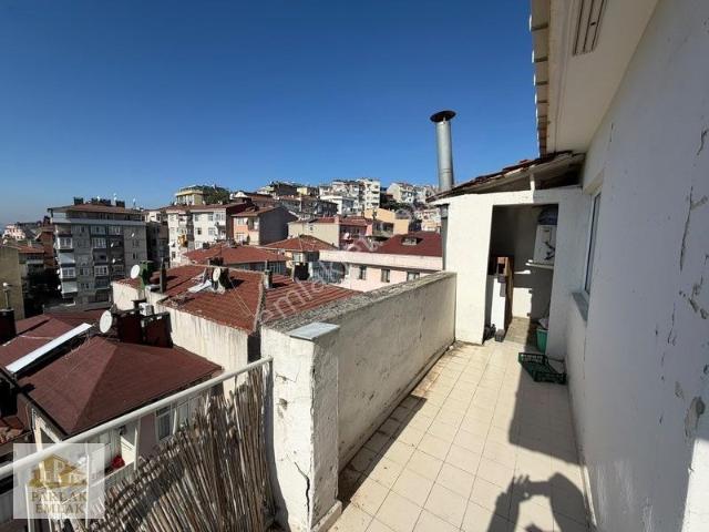 Parlak'tan Sultantepe^de Marmaraya Yürüme Mesafesi Eşyalı Balkon