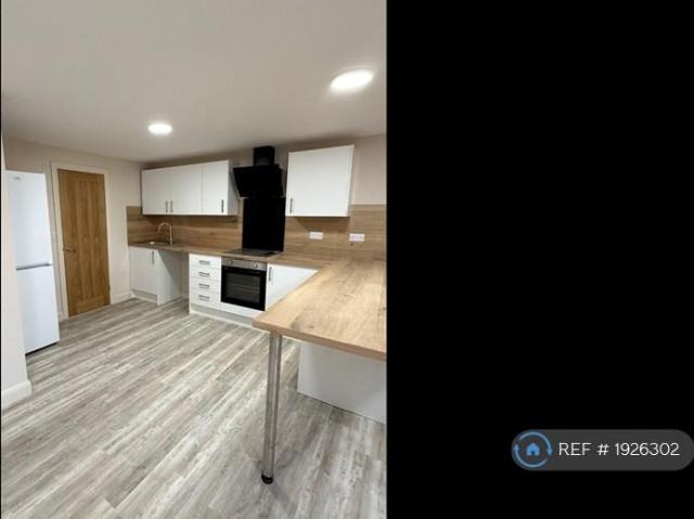 Parliament Street. 1 bed flat to rent £725 pcm £167 pw