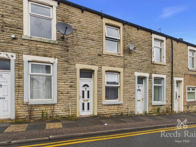 Parliament Street, Lancashire BB11 2 bed terraced house to rent £650 pcm £150 pw