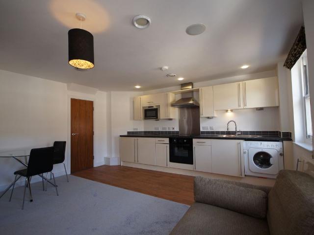 Parliament Terrace, Harrogate HG1, 1 bed flat to rent, £825 pcm | PrimeLocation