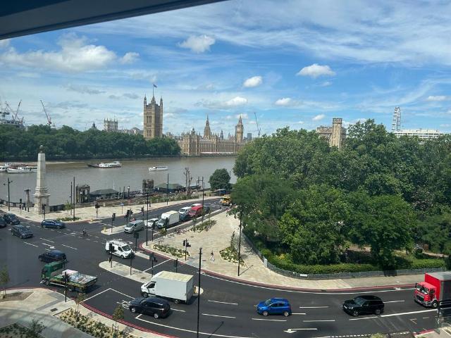 Parliament View Apartments, London SE1 2 bed terraced house to rent £4,000 pcm £923 pw