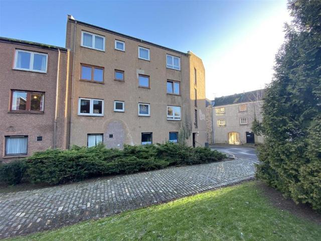 Parmelia Court, Perth 1 bed flat to rent £575 pcm £133 pw