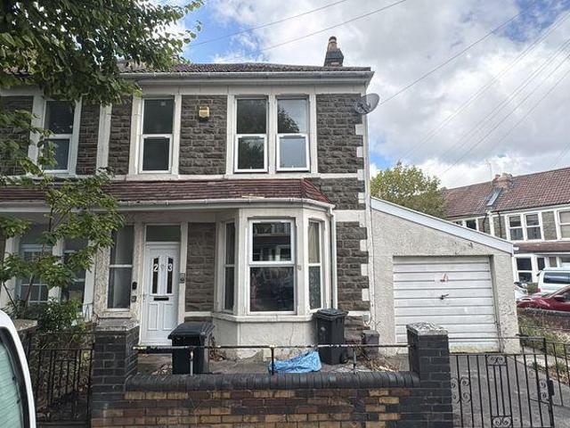 Parnall Road, Bristol 2 bed apartment to rent £1,250 pcm £288 pw