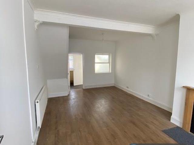 Parr Stocks Road, St. Helens, WA9 2 bed terraced house to rent £675 pcm £156 pw