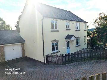 Denecroft Cinderford, GL17 - Garden, Fireplace