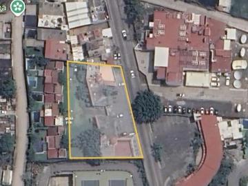 PARRES JIUTEPEC Edificio Comercial en