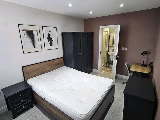 Parrin Lane, Manchester, M30 4 bed house share to rent £2,824 pcm £652 pw