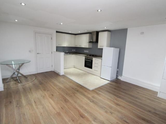 Parrock Street, Gravesend DA12 1 bed flat to rent £1,100 pcm £254 pw