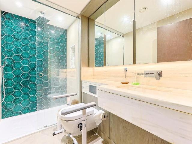 Parrs Way, London, W6 1 bed apartment to rent £3,200 pcm £738 pw